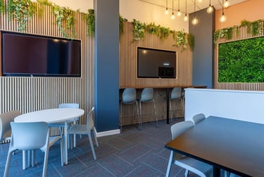 1 bed studio, Notte Street, The Hoe, Plymouth, PL12RQ - Image 5